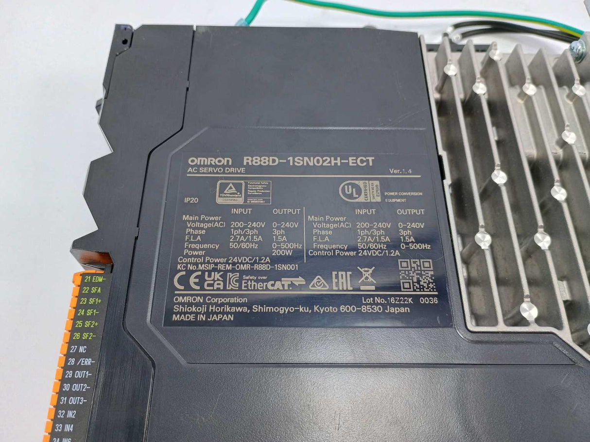 OMRON R88D-1SN02H-ECT AC servo drive