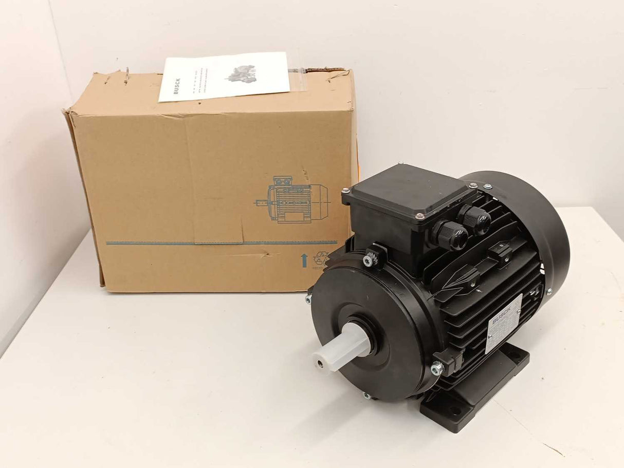 BUSCK ME112M-4 400/690V 4kW 3 Phase Motor