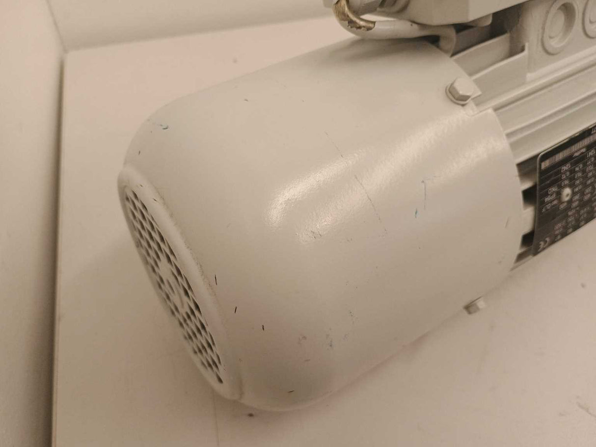 LENZE GKR03-2MHAR071C32 AC Bevel Geared Motor 0,37kW. I = 6,222