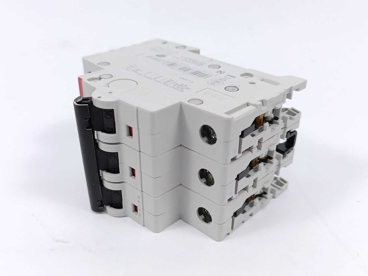 ABB 2CDS253001R0204 S203-C20 Miniature Circuit Breaker