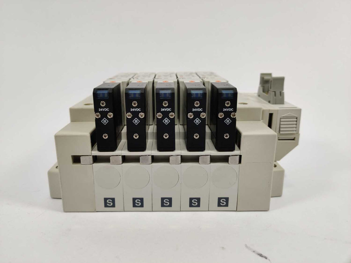 SMC Pneumatics 750-SV20-00100510 with 5x SV2100-5FU 5-Port Valve