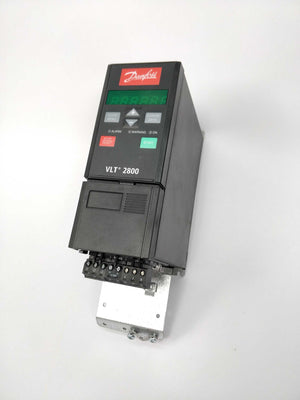 Danfoss 131Z8825 In:3x380-480V 50/60Hz 1.6A Out:3x0-Uin 0-590Hz 1.7A 1.1kVA