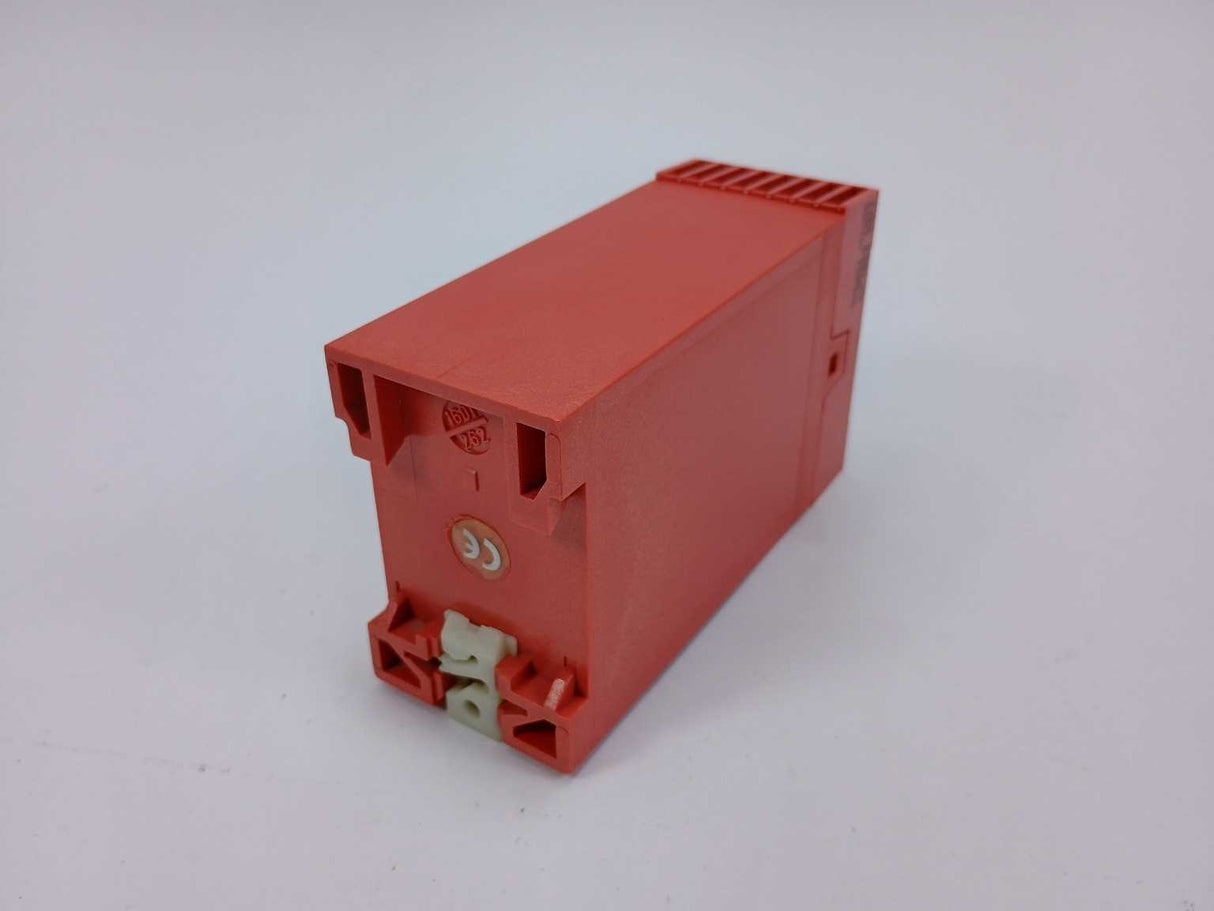 GUARDMASTER 23046 Minotaur MSR11R Safety Relay