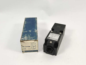 TELEMECANIQUE XSC-J157339 Inductive Proximity Sensor