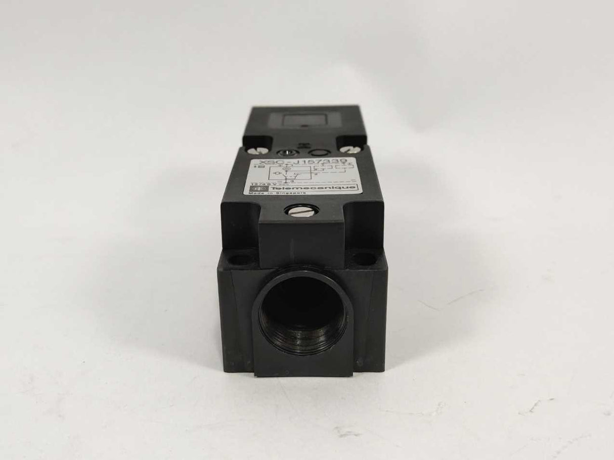 TELEMECANIQUE XSC-J157339 Inductive Proximity Sensor