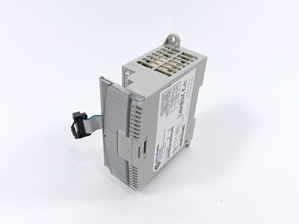 AB 1762-OW16 Ser. B Rev. B 16PT. VAC Relay Output Module