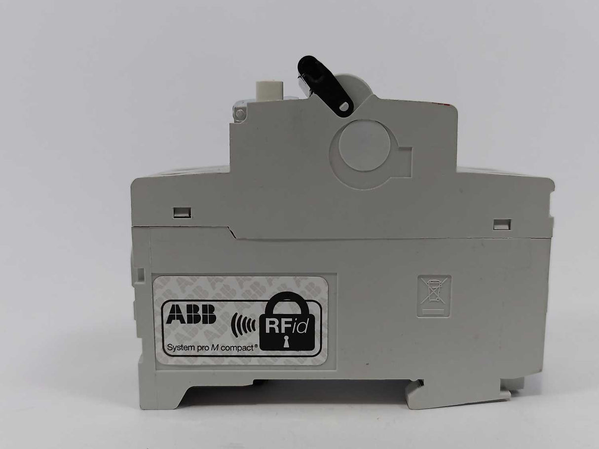 ABB 2CSR252140R1104 DS202C C10 A30 Residual Current Circuit Breaker