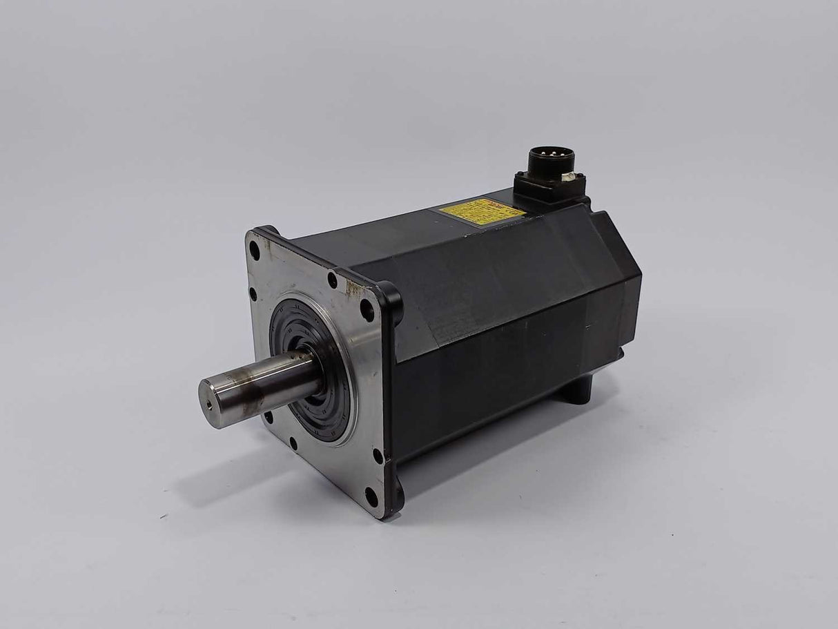 Fanuc A06B-0148-B075 AC Servo Motor a22/3000 4,4kW. Defective