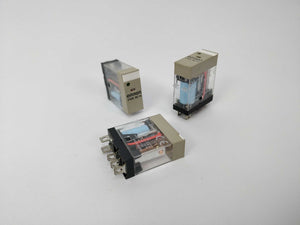 OMRON G2R-1-SN(S) Plug In Relay, 2pcs.