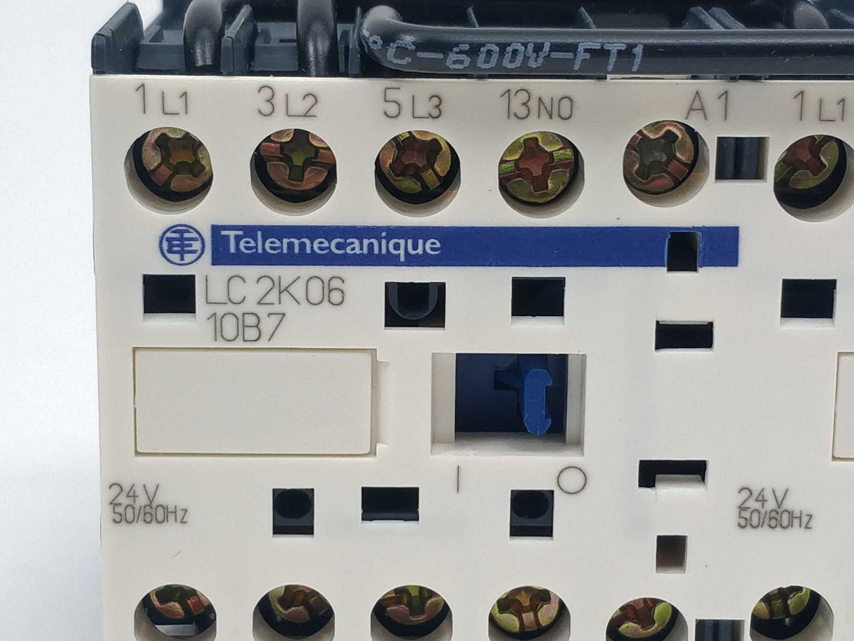 TELEMECANIQUE LC2K0610B7 042943 Reversing contactor