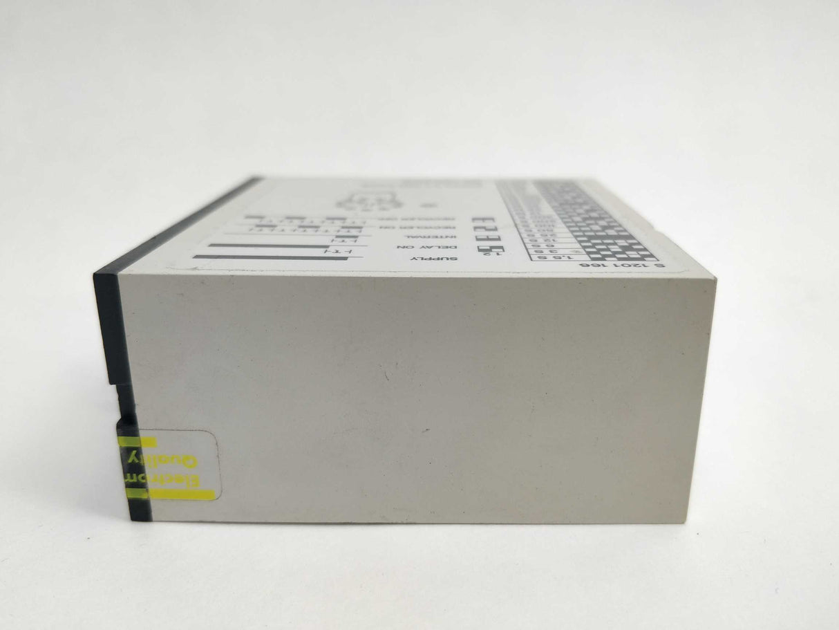 Carlo Gavazzi S 1201 166 024 Combi Timer External Start