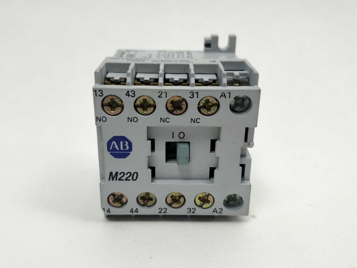 AB 700-M220 SER A