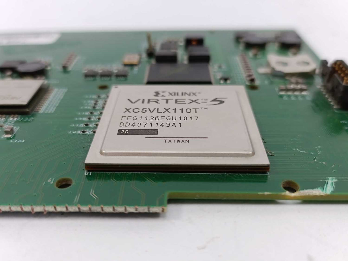 Xilinx XC5VLX110T Virtex-5 IC On Board