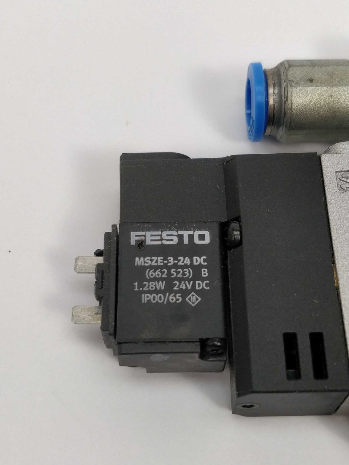 Festo CPE14-M1BH-5L-1/8 196941 Solenoid valve