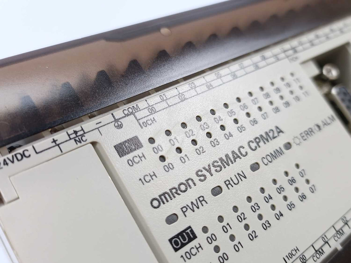 OMRON CPM2A-40CDT1-D Programmable Controller