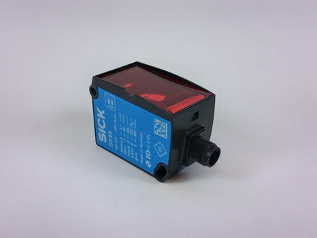 SICK 1057652 distance sensor DT35-B15251