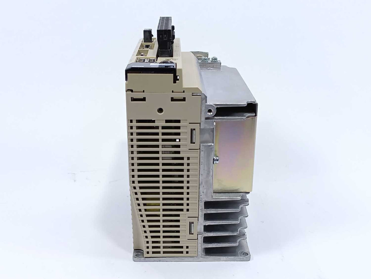 YASKAWA ELECTRIC SGDV-5R4D11A020000 Servo drive IP10