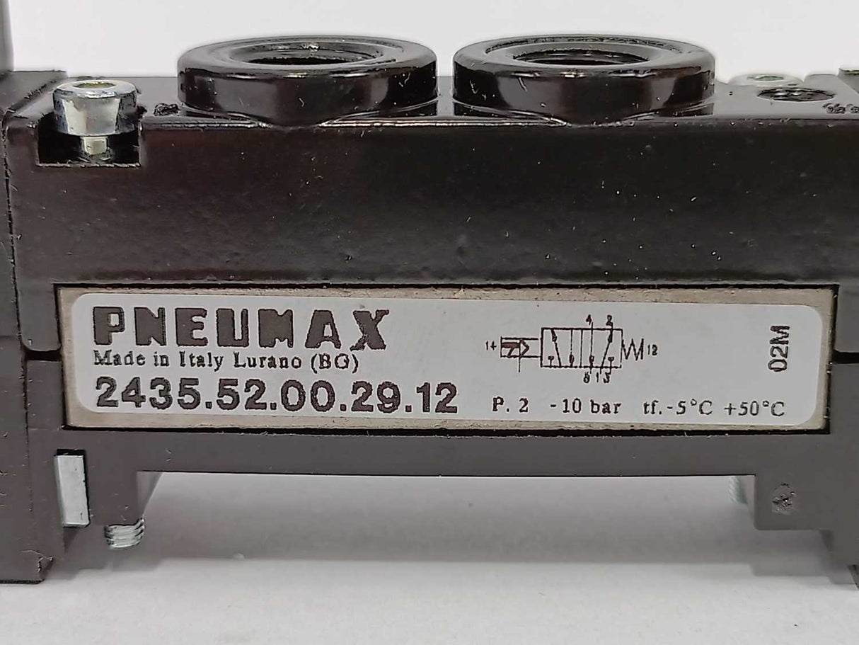 Pneumax 2435.52.00.29.12 G1/8 18mm FLAT 5/2 External Solenoid/Spring