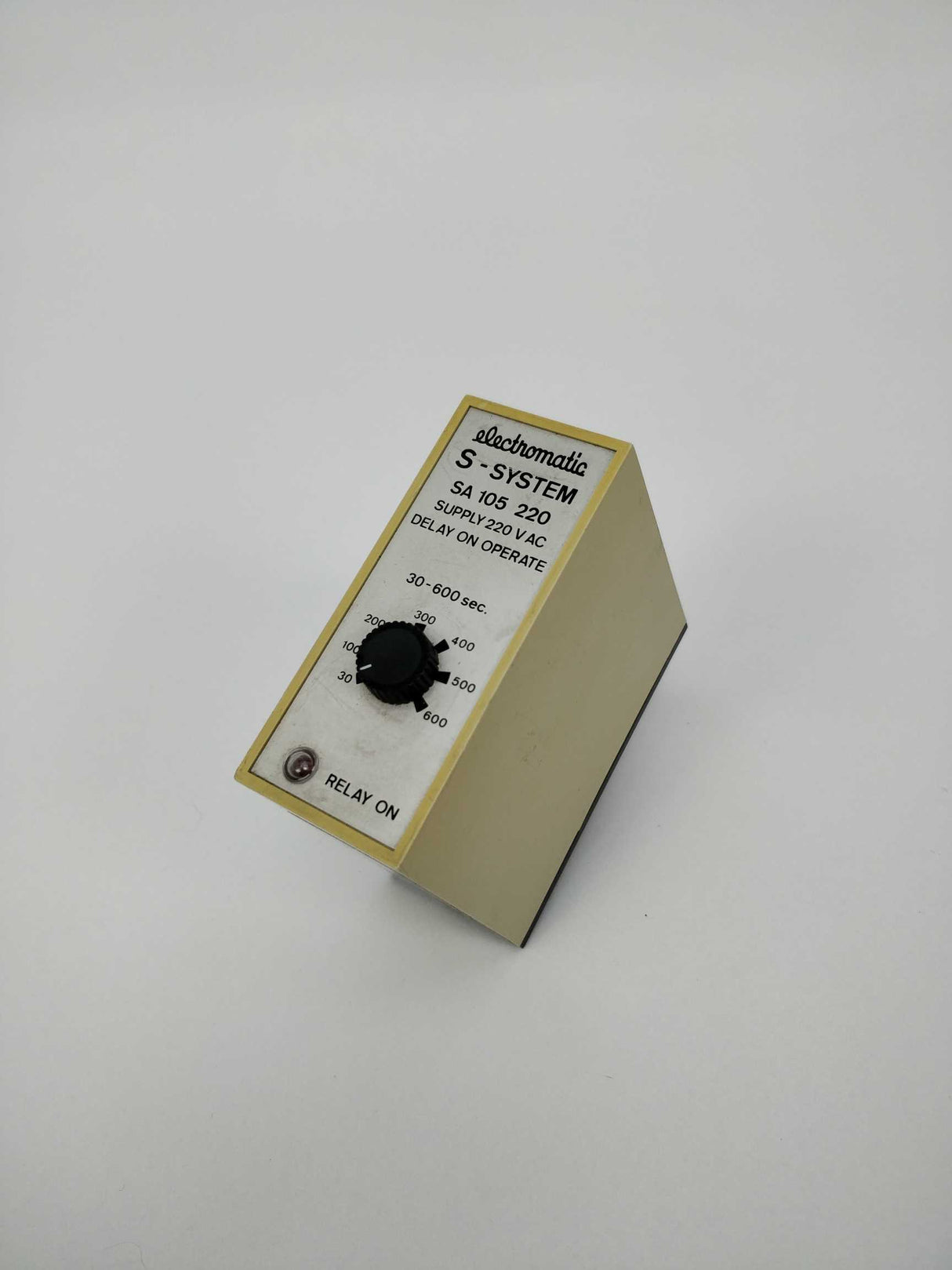 Electromatic SA 105 220 Delay On Operate Timer