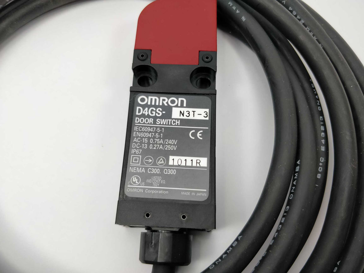 OMRON D4GS-N3T-3 Safety Door Interlocking Switch