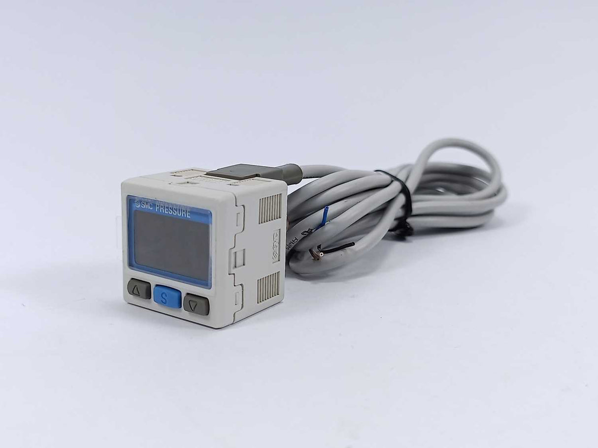 SMC ZSE30AF-01-F ZSE30 VACUUM SWITCH W/ CABLE