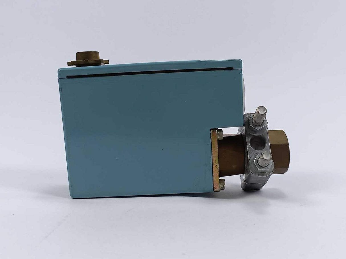 TELEMECANIQUE XMJ-A0127 PRESSURE SWITCH