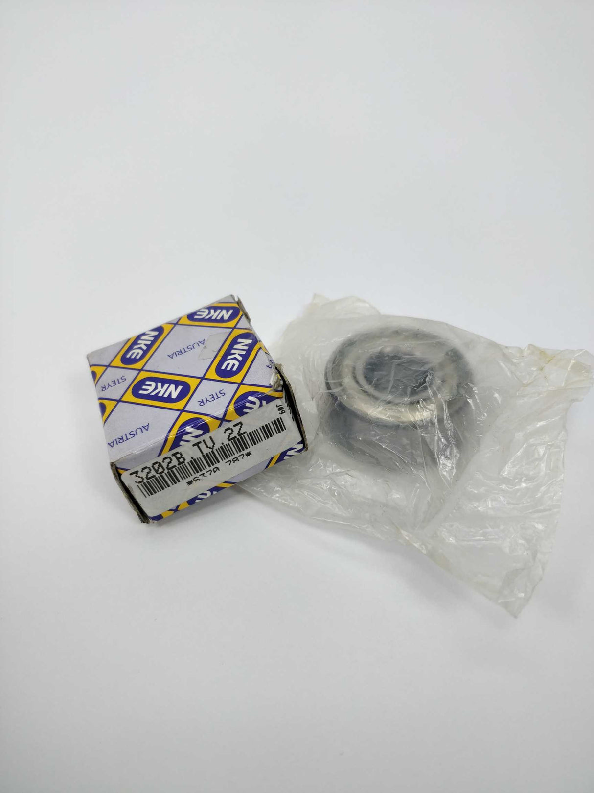 NKE 3202B.2Z.TV Double Row Angular Contact Ball Bearing