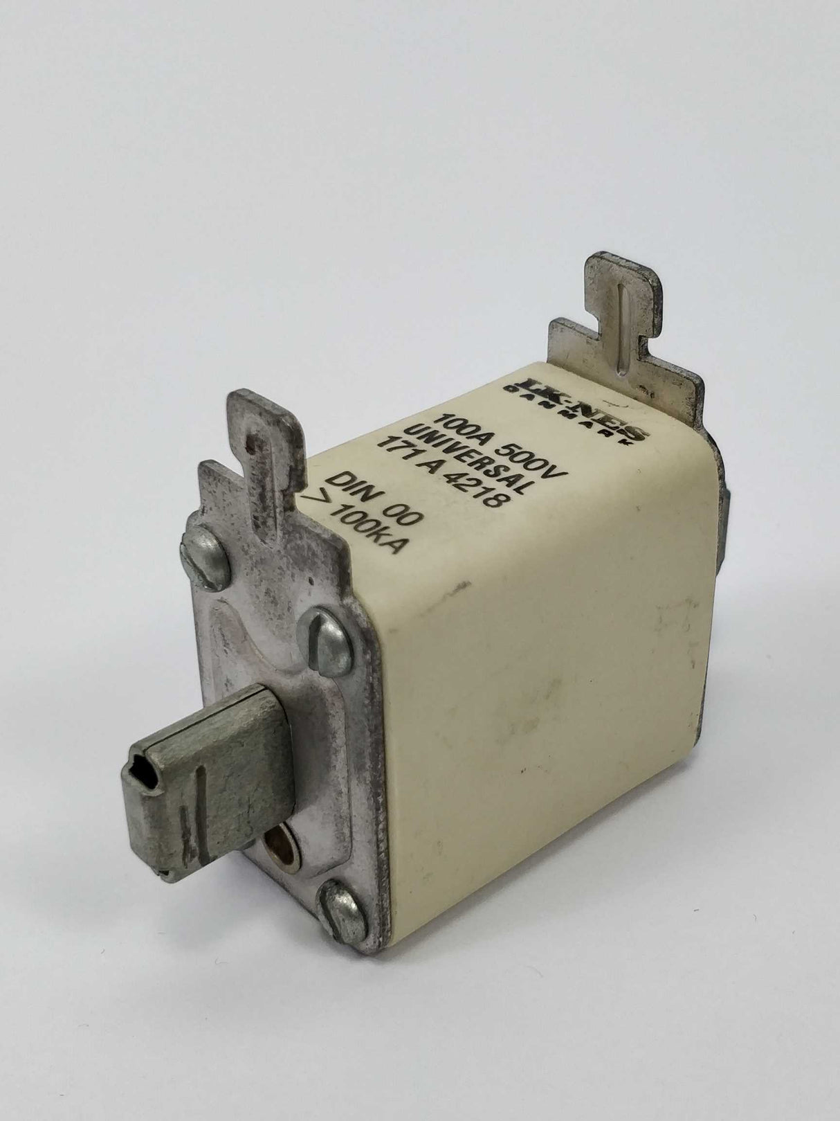 LK-NES 171A4218 Universal 100A 500V