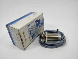 BAUMER ELECTRIC UNAM 30P1102 Ultrasonic Proximity Sensor