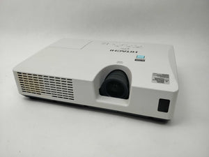 HITACHI CPX8 3LCD Projector