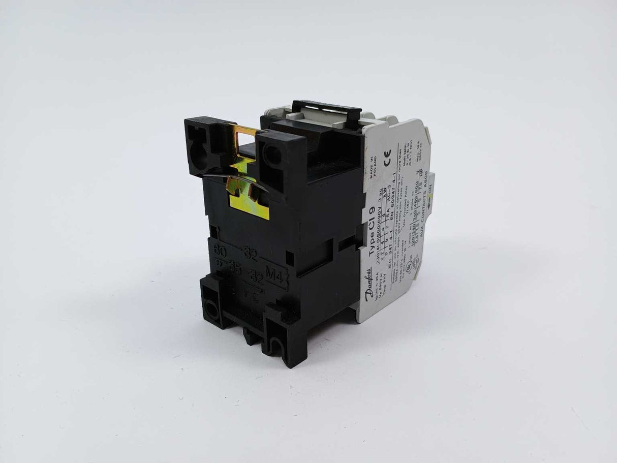 Danfoss 037H0021 Contactor CI 9 w/ 3 Main Contacts