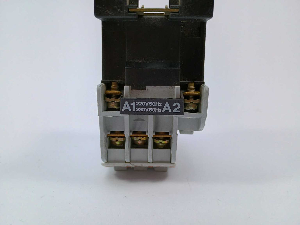 Danfoss 037H0021 Contactor CI 9 w/ 3 Main Contacts