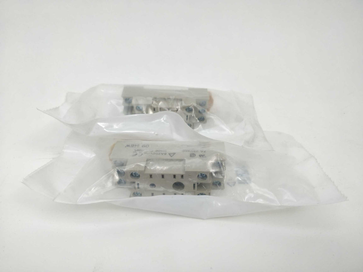 OMRON PYF-08A-N Relay Socket 250V. 5PCS