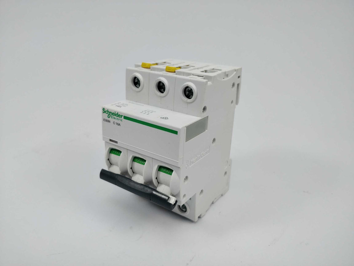 Schneider Electric A9F04316 Miniature cicuit breaker, iC60N