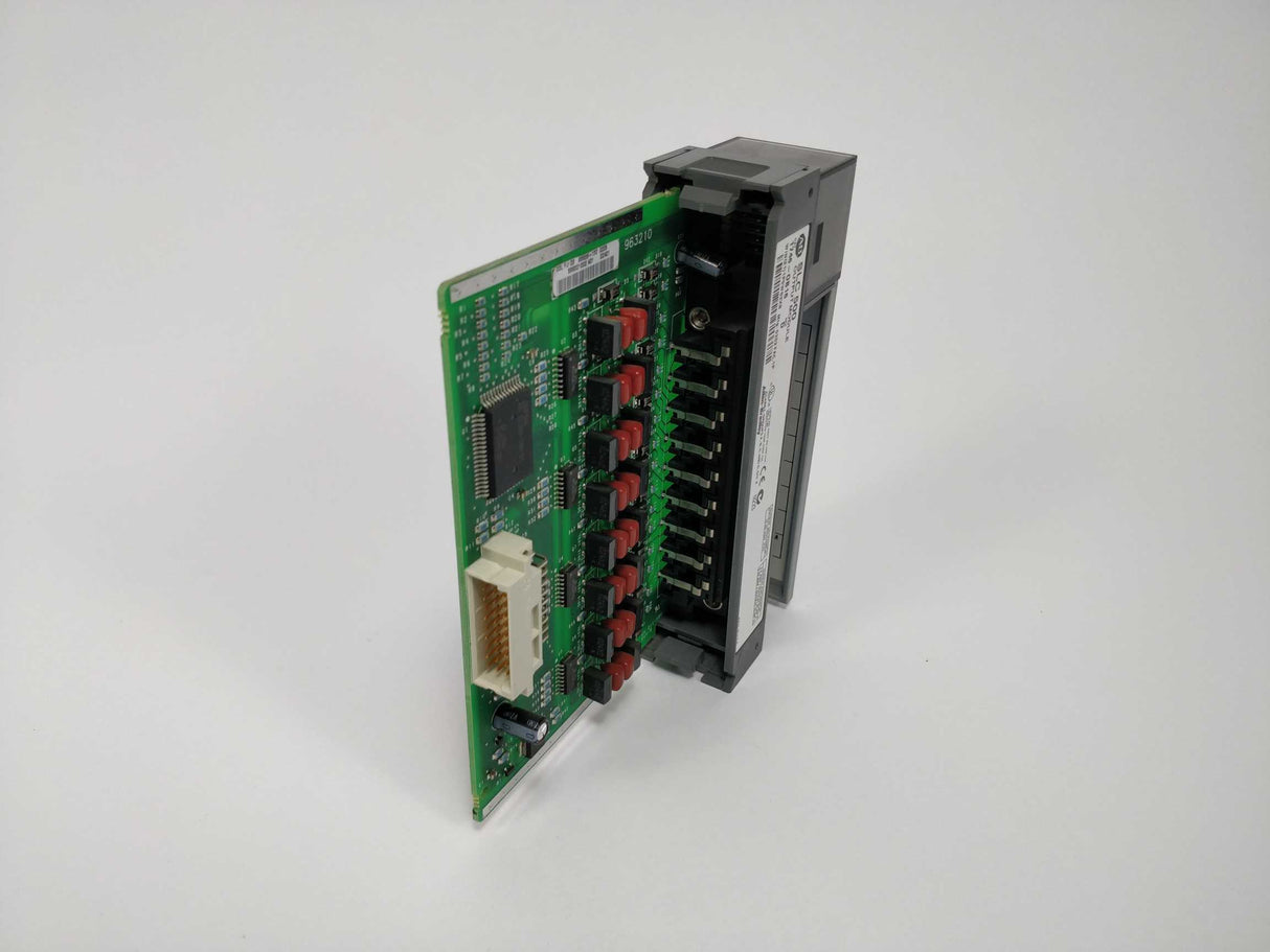 AB 1746-OB16 SLC 500 Output Module Ser. D