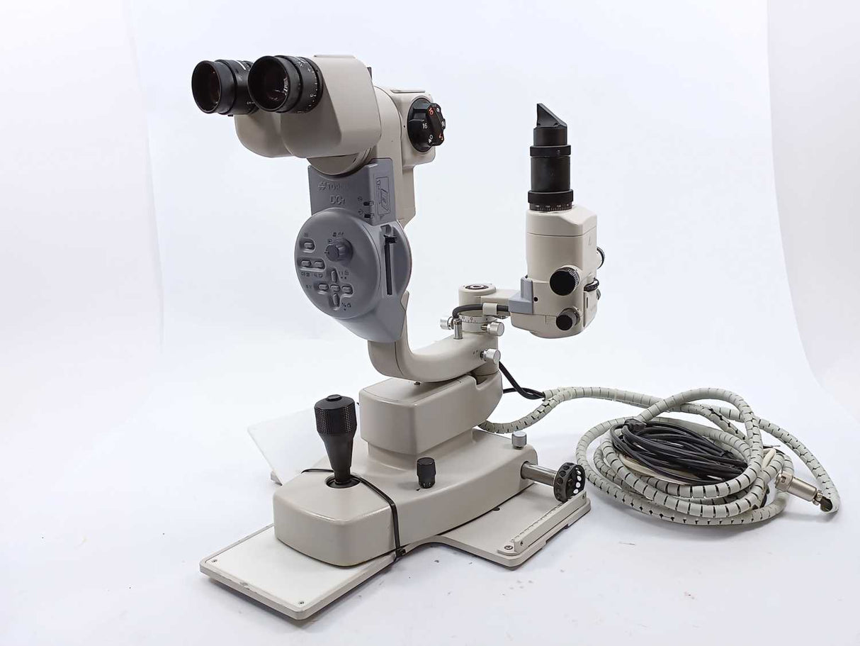 TOPCON SL-D4 Slit Lamp with DC-1 Digital Camera Unit