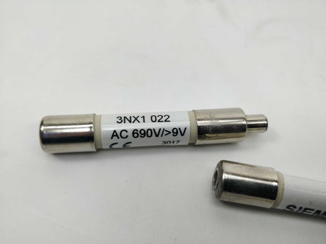 Siemens 3NX1 022 Base Mount Fuse. 2 Pcs