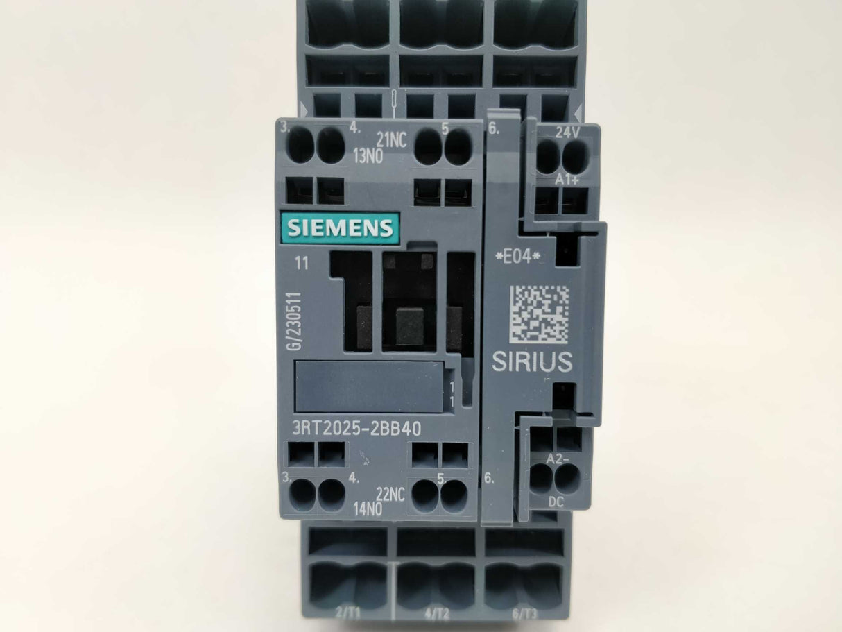 Siemens 3RT2025-2BB40 Power Contactor, AC-3e/AC-3. 24VDC