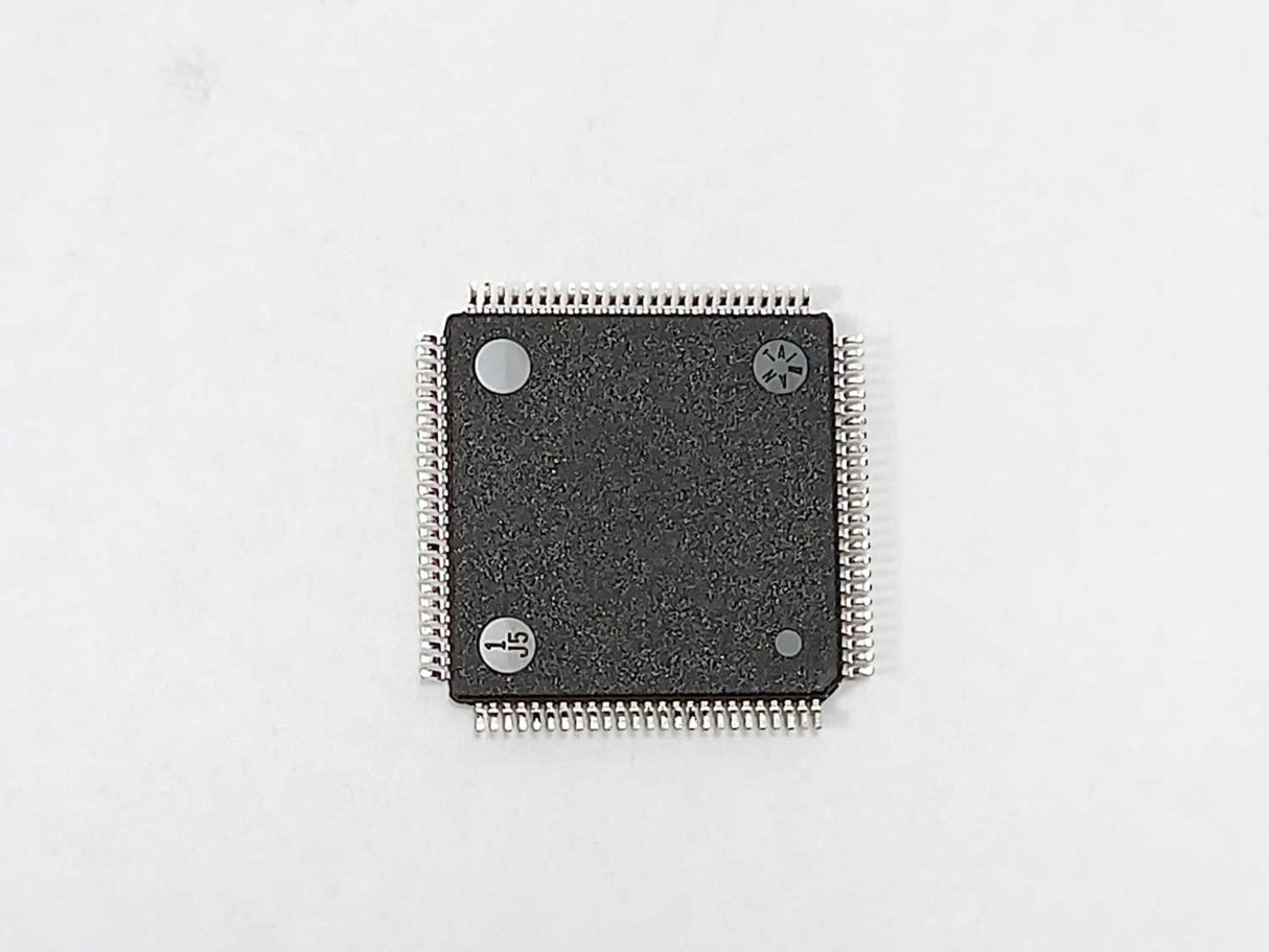 Xilinx XCS20XL VQ100AKP0033 D2053960A 4C SPARTAN