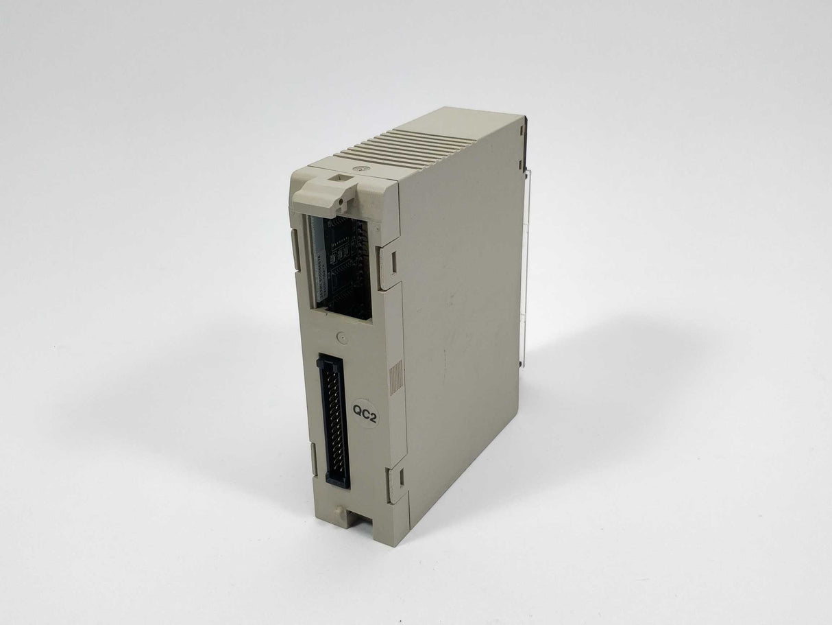 OMRON C200H-OD21A Output unit