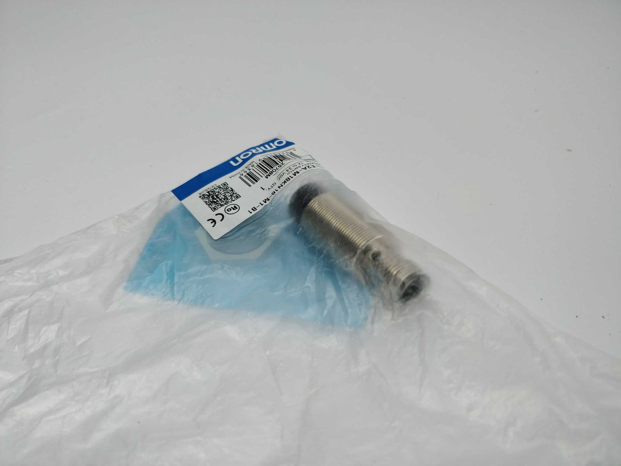 OMRON E2A-M18KN16-M1-B1 Inductive sensor