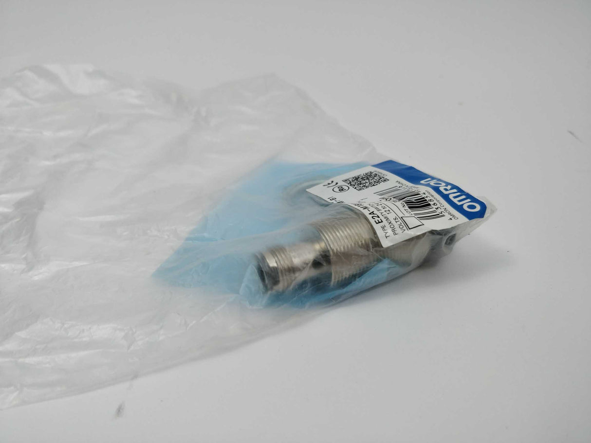 OMRON E2A-M18KN16-M1-B1 Inductive sensor