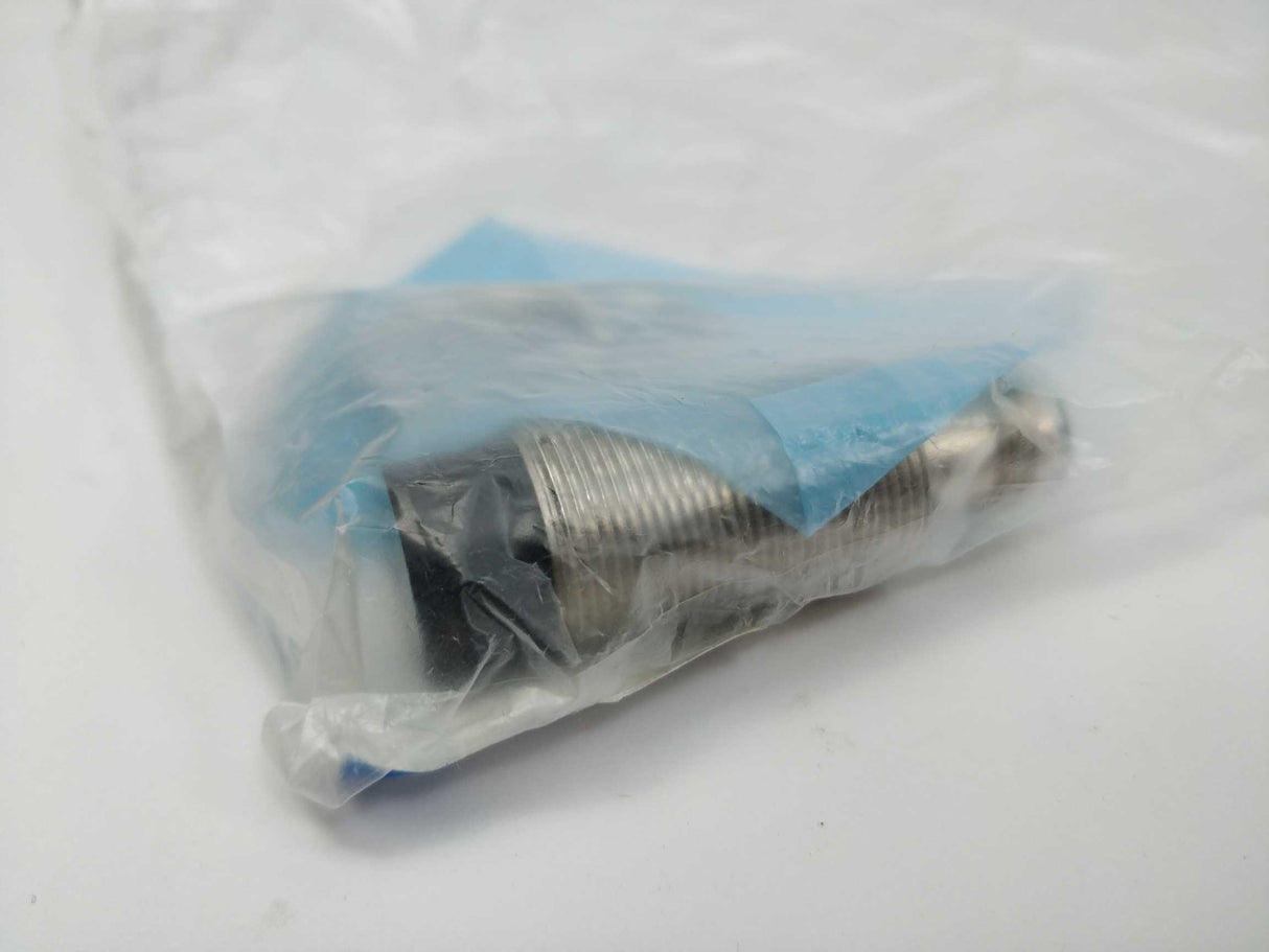 OMRON E2A-M18KN16-M1-B1 Inductive sensor