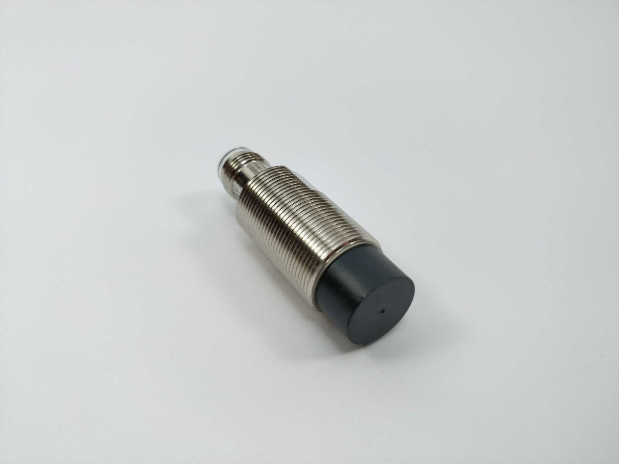 OMRON E2A-M18KN16-M1-B1 Inductive sensor