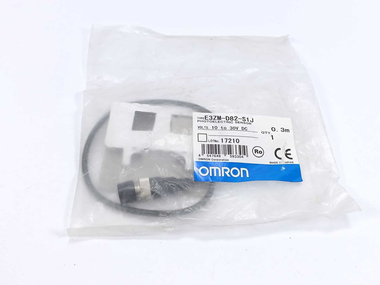 OMRON E3ZM-D82-S1J 0.3M Photoelectric Sensor