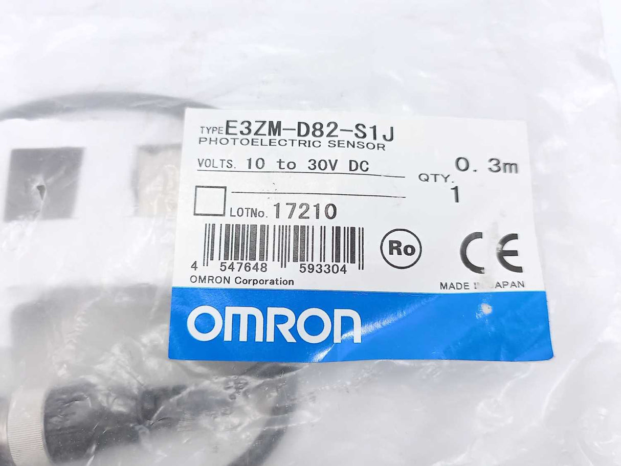 OMRON E3ZM-D82-S1J 0.3M Photoelectric Sensor