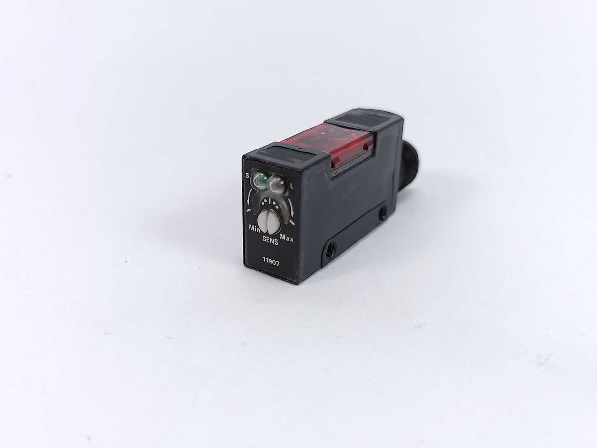 OMRON E3S-AD87 Photoelectric sensor 10 to 30 VDC