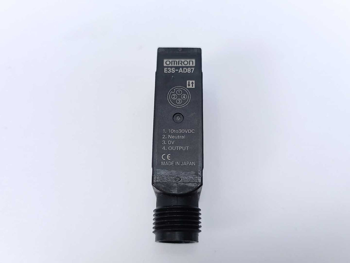 OMRON E3S-AD87 Photoelectric sensor 10 to 30 VDC