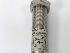 OMRON E3F2-7B4-M1-S Photoelectric switch