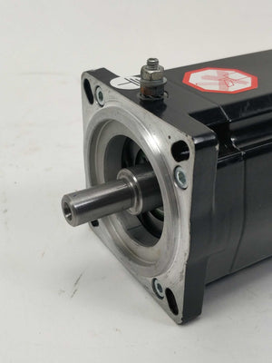 Schneider Electric SH070/60020/0/0/00/00/00/01/00 SERVO MOTOR